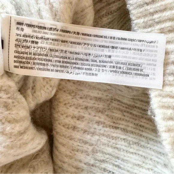 Abercrombie & Fitch Cable Knit Cardigan Sweater Medium - Picture 8 of 9